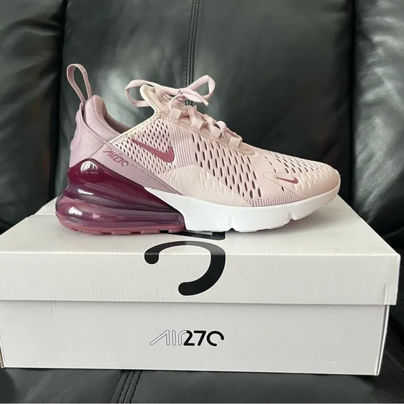 Nike Air Max 270 Women’s Sneakers - Picture 1 of 3